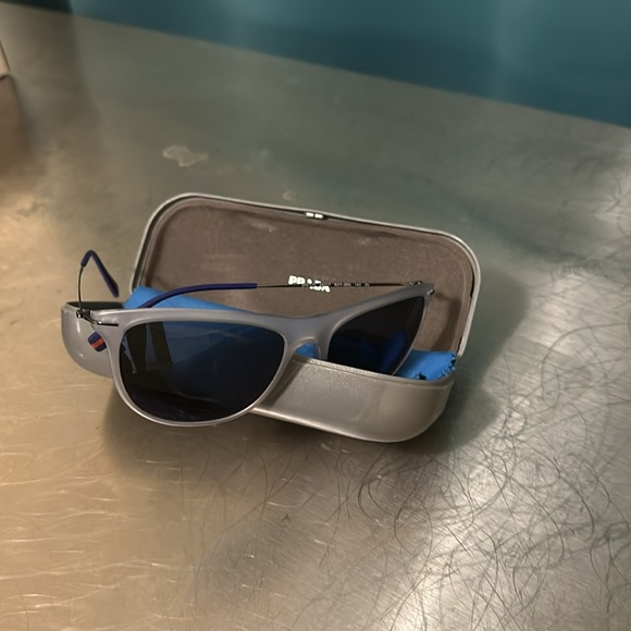 Used - Picture 6 of 6